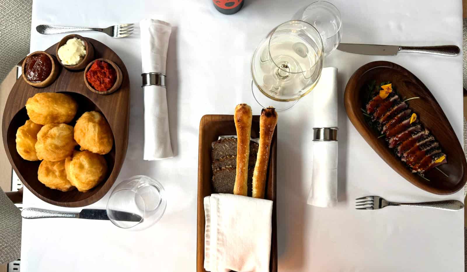 The Advantages of Handmade Wood Products in Food Presentation